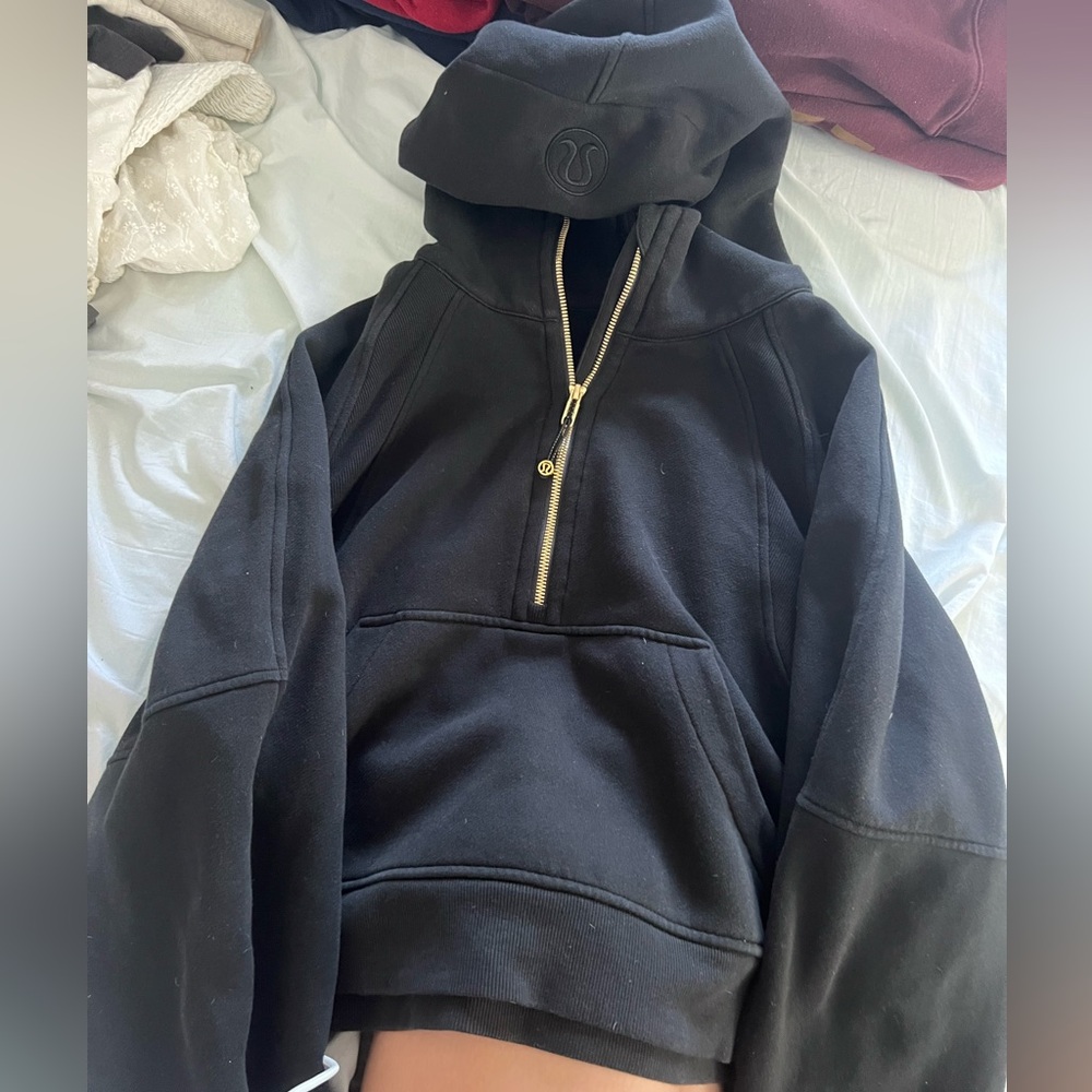 women’s lululemon half zip size M/L